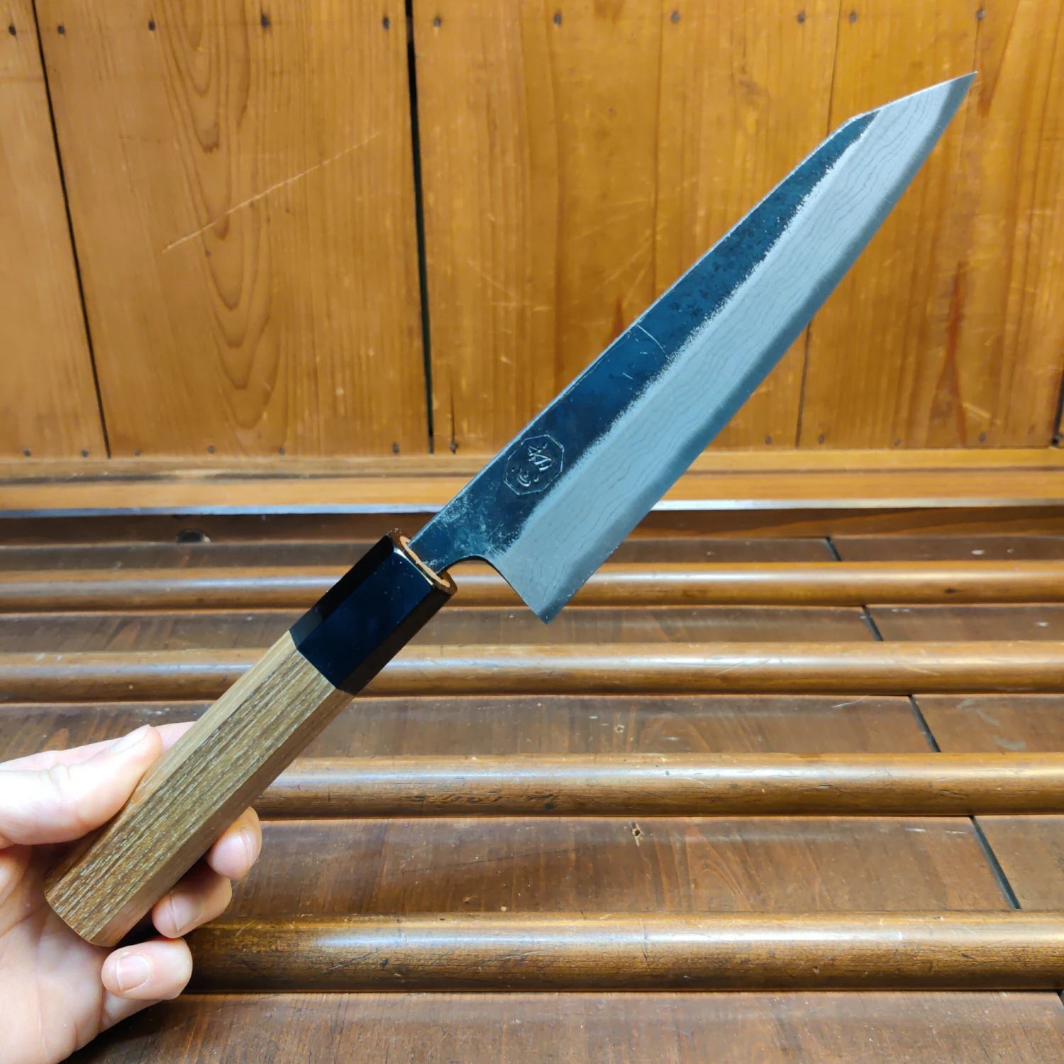 Kumokage 150mm Honesuki Aogami 2 Kurouchi Carbon Damascus Teak Horn - Image 6