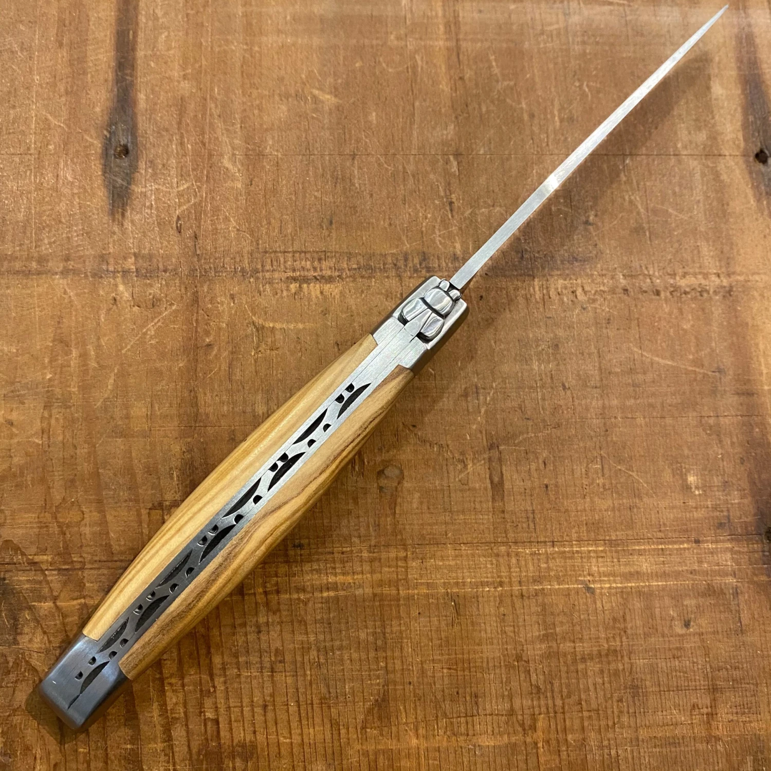 Fontenille Pataud Laguiole Essential 12cm Pocket Knife Olive - Image 3