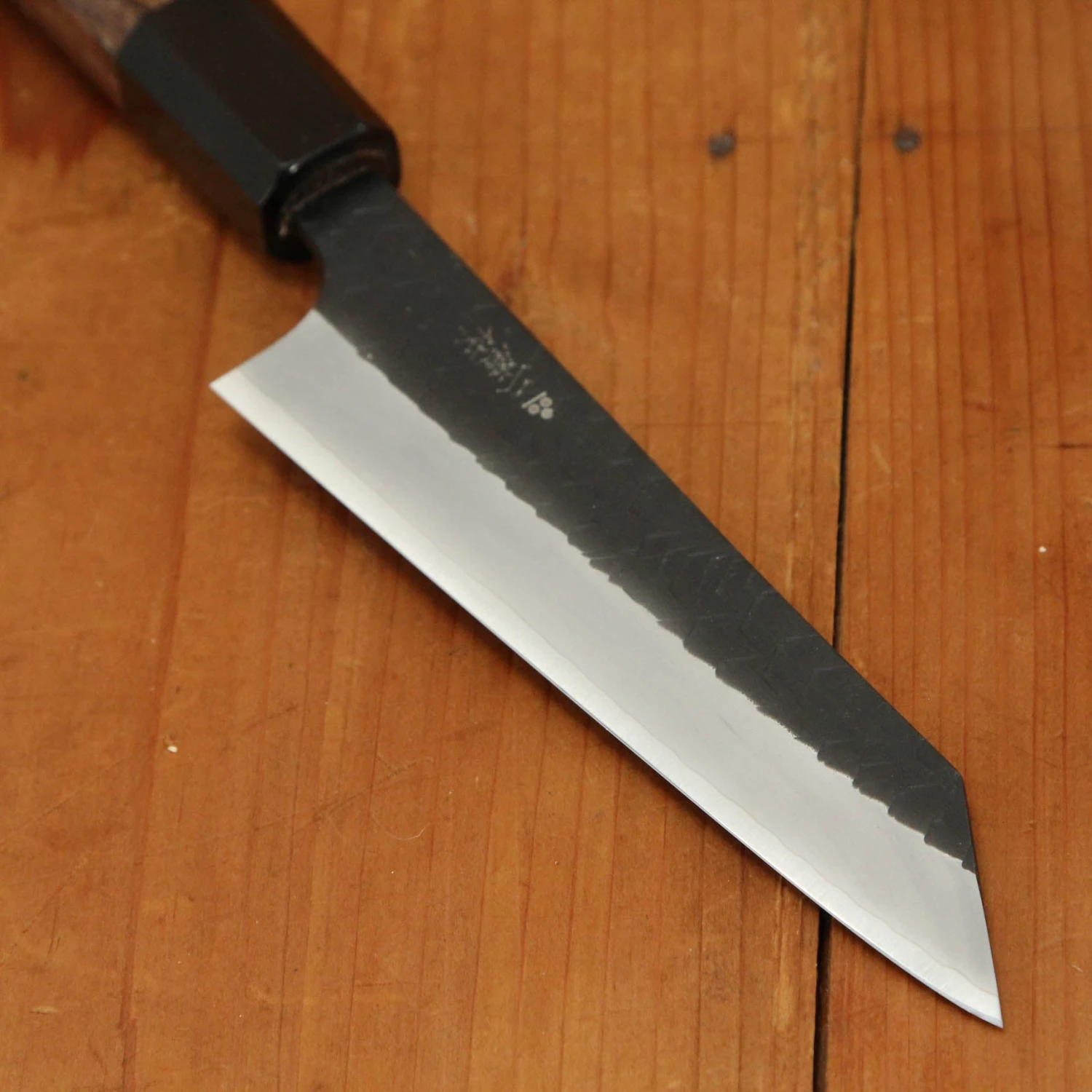Nigara Hamono 150mm Honesuki Kaku SG2 Kurouchi Tsuchime Wenge Handle - Image 2