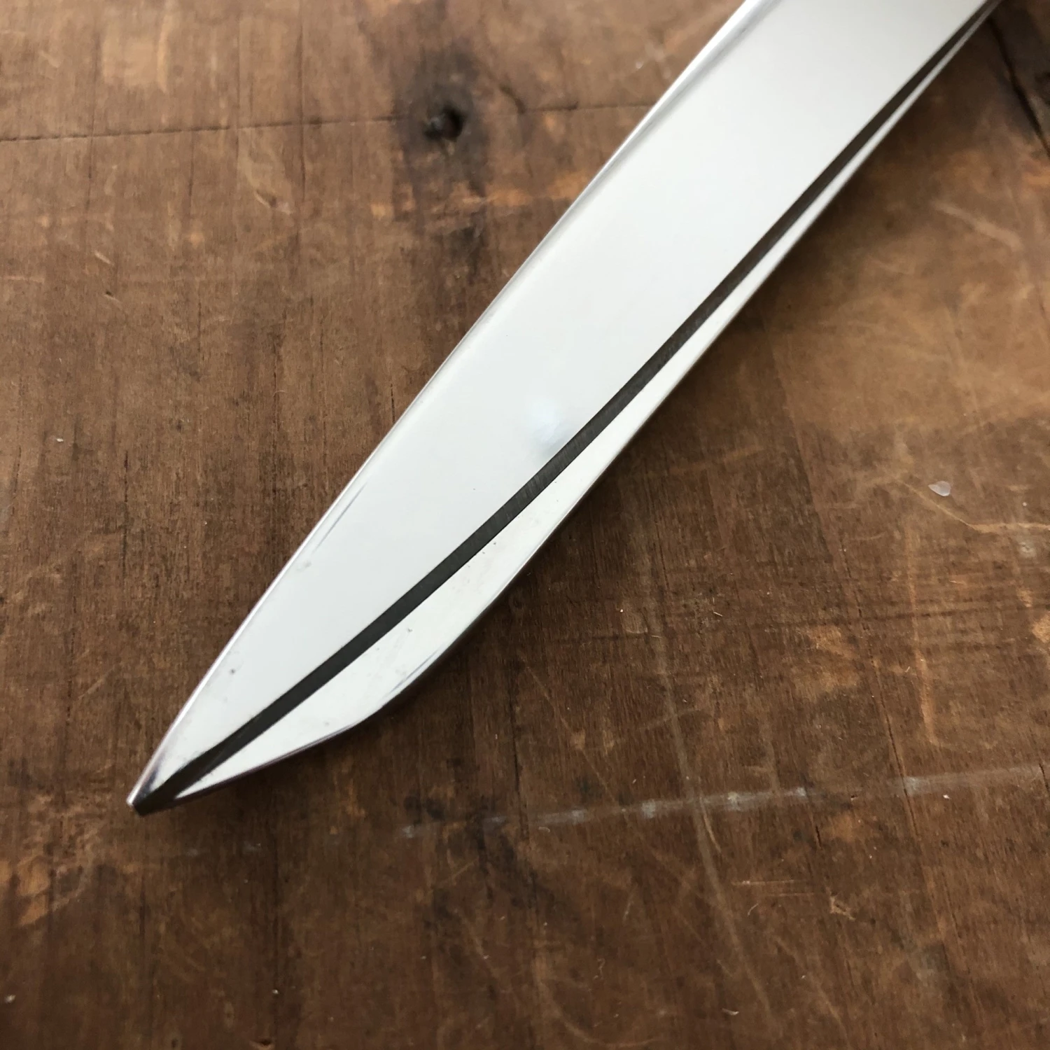 Ernest Wright 8.25" Dressmaker Shears - Carbon Steel - Image 2