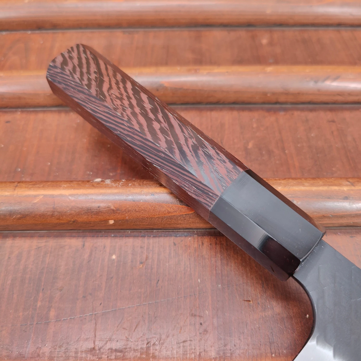 Nigara Hamono 180mm Santoku SG2 Kurouchi Tsuchime Wenge - Image 3