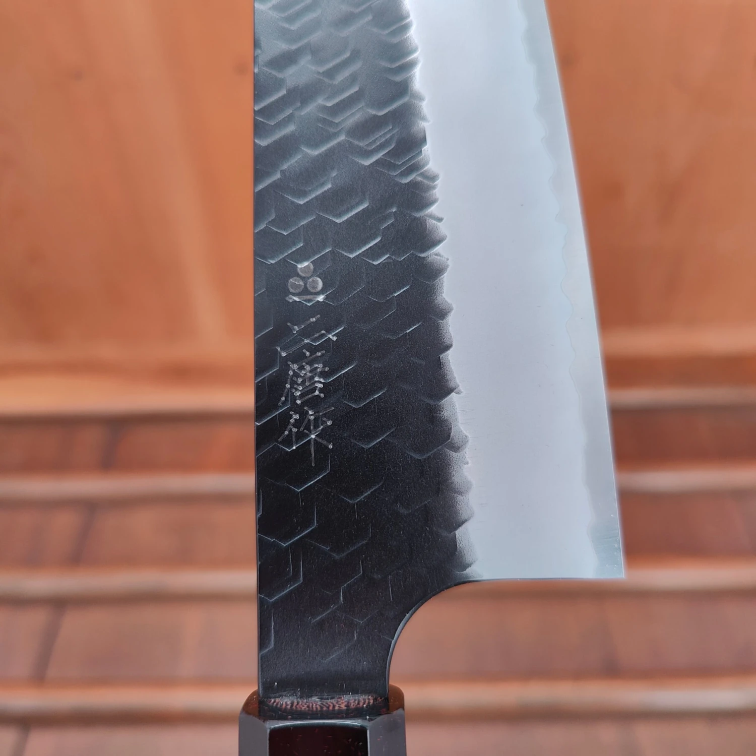 Nigara Hamono 180mm Santoku SG2 Kurouchi Tsuchime Wenge - Image 6