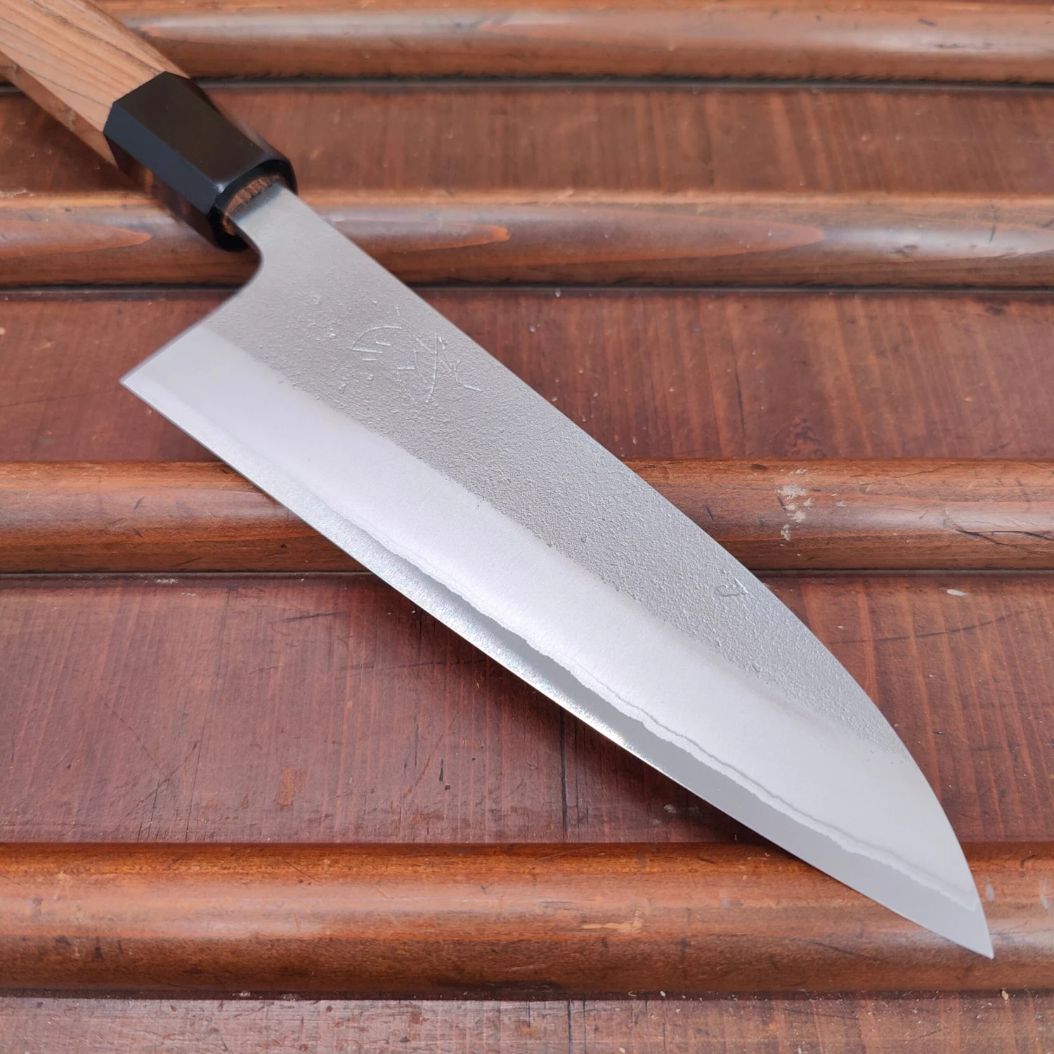 Yoshikane Hamono 165mm Santoku Shirogami 2 Nashiji Teak Handle - Image 2