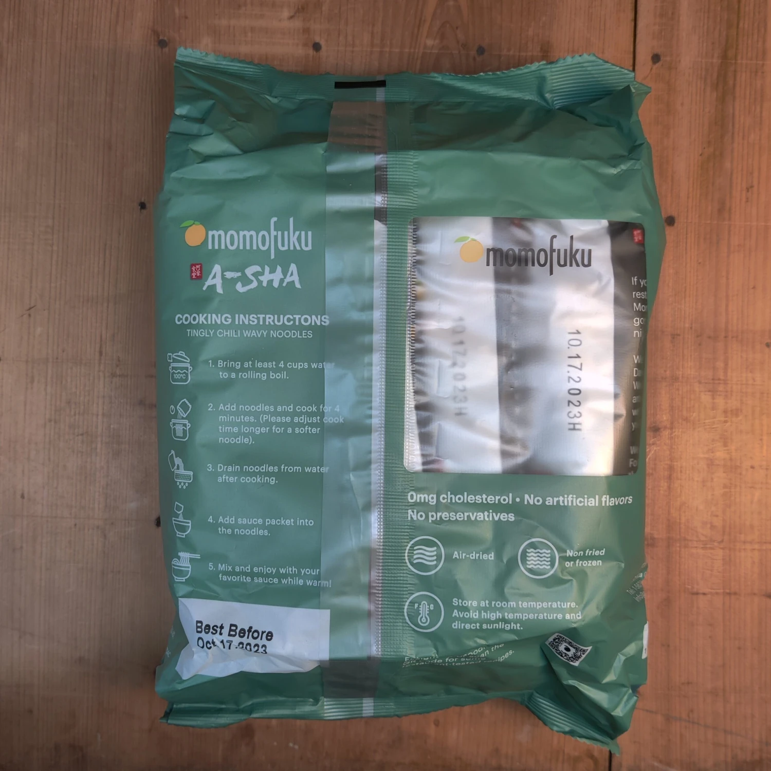 Momofuku Tingly Chili Wavy Noodles - 5 Packages - Image 2