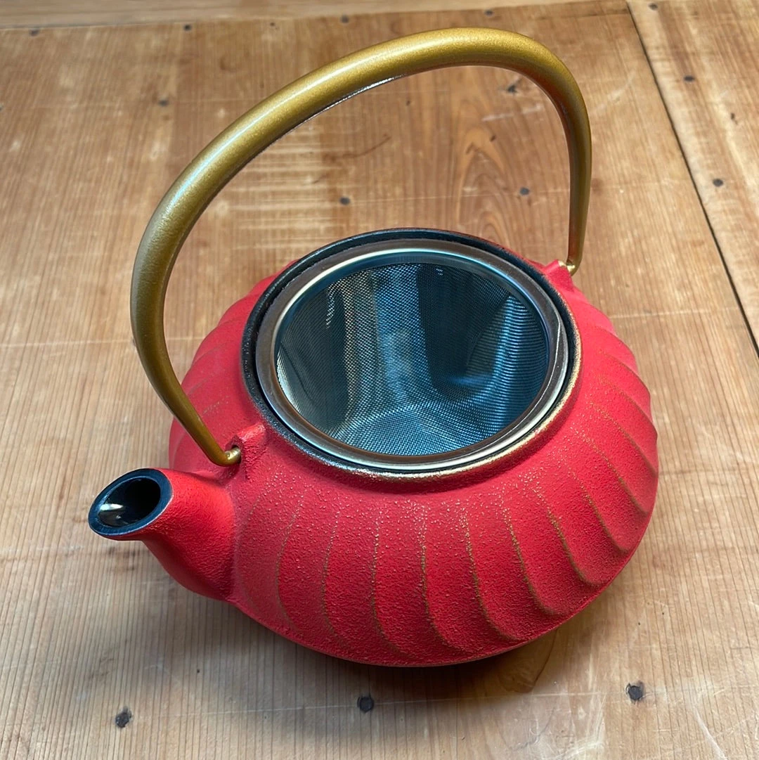 Cast Iron Teapot Red + Gold - 22oz - Image 2