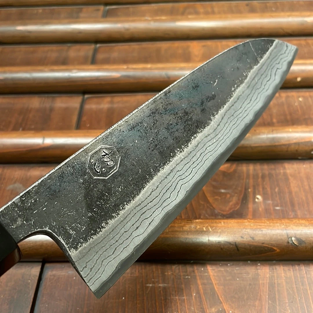 Kumokage 180mm Santoku Aogami 2 Kurouchi Carbon Damascus Oct Teak Horn - Image 3